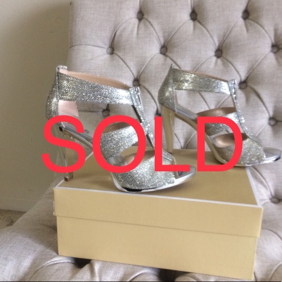 MICHAEL Michael Kors Shoes - NEW ❤️2017 Michael Kors Berkley Silver